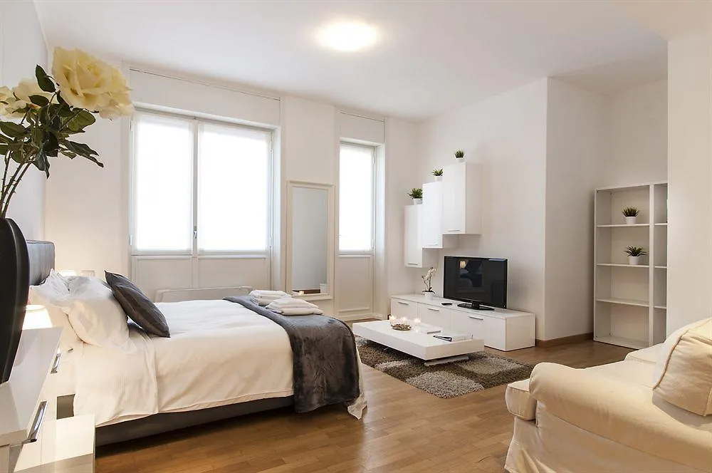 Milan Royal Suites Magenta & Luxury Apartments 0*,