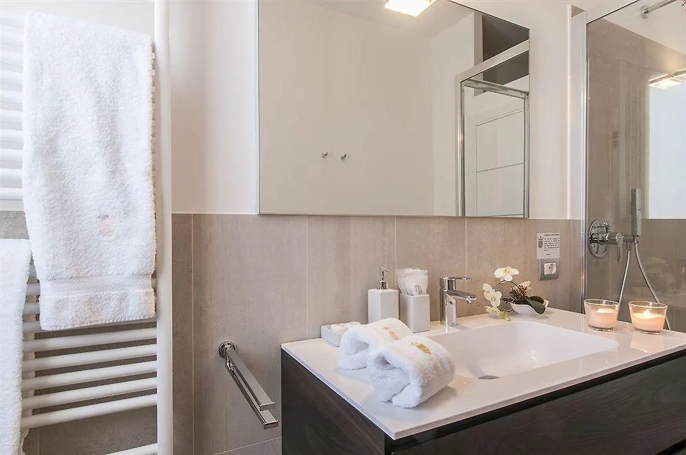 Milan Royal Suites Magenta & Luxury Apartments 0*,